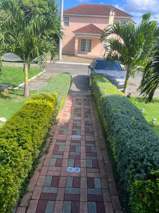 Comfort Rest Ocho Rios Exterior foto