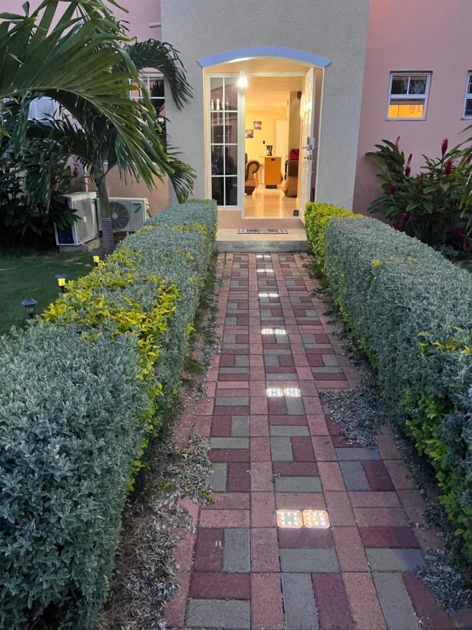 Comfort Rest Ocho Rios Exterior foto