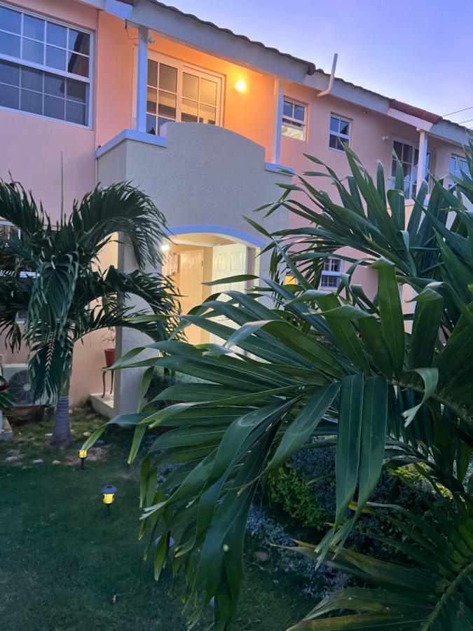 Comfort Rest Ocho Rios Exterior foto